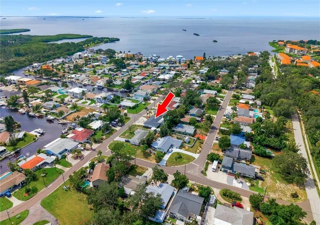 Photo 2 of Single family home for sale at 233 Westwinds Dr, Palm Harbor, FL 34683 | MLS# W7890151 | Listing updated on 2026-10-12