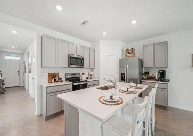 Photo 4 of Single family home for sale at 7650 Wheat Stone Dr, Zephyrhills, FL 33540 | MLS# TB8555642 | Listing updated on 2026-10-07