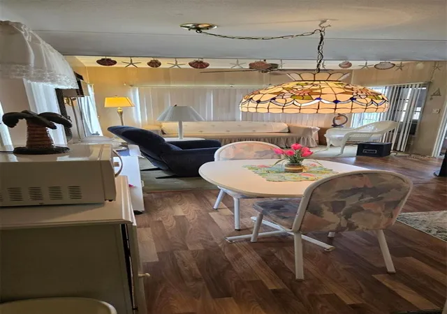 Photo 4 of Manufactured home for sale at 3323 Bonnie Dr, Ellenton, FL 34222 | MLS# A4708757 | Listing updated on 2026-10-08