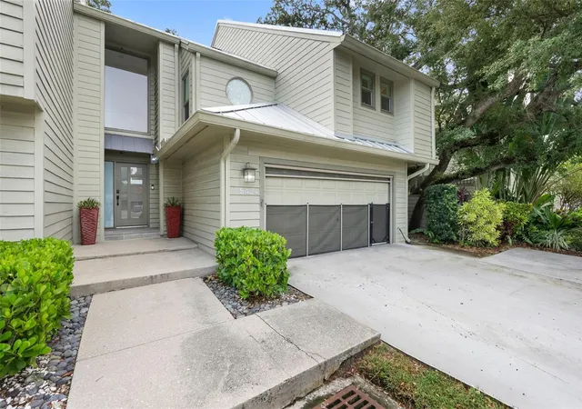 Photo 3 of Townhouse for sale at 5424 Bayshore Blvd #12, Tampa, FL 33611 | MLS# TB8555648 | Listing updated on 2026-10-08