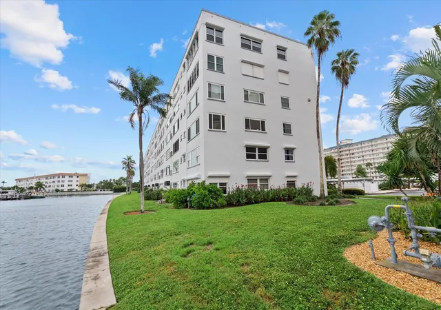 Photo 3 of Condo for sale at 5925 Shore Blvd S #105, Gulfport, FL 33707 | MLS# TB8555653 | Listing updated on 2026-10-09