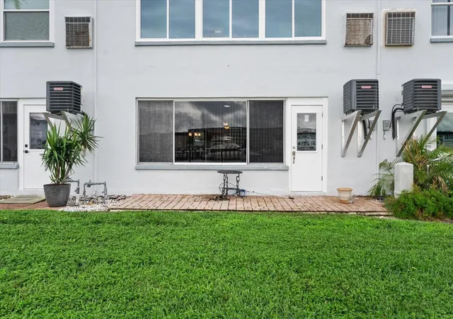 Photo 4 of Condo for sale at 5925 Shore Blvd S #105, Gulfport, FL 33707 | MLS# TB8555653 | Listing updated on 2026-10-09