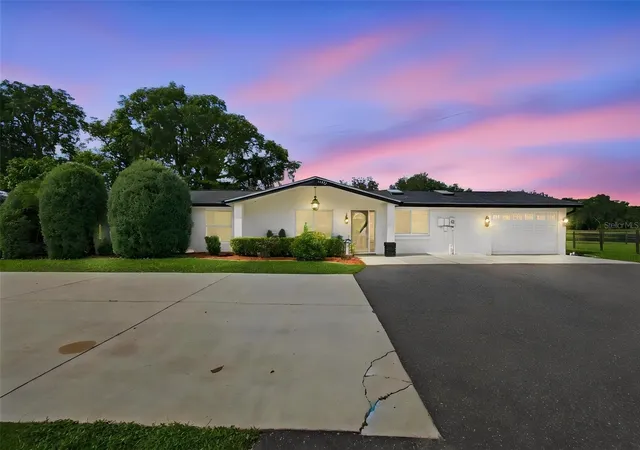 Photo 4 of Single family home for sale at 19902 Gunn Hwy, Odessa, FL 33556 | MLS# W7890154 | Listing updated on 2026-10-07