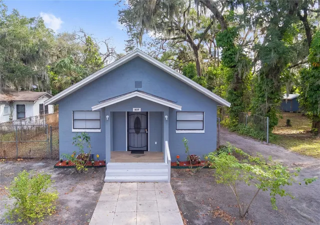 Photo 1 of Single family home for sale at 637 Vera St, Daytona Beach, FL 32114 | MLS# O6447870 | Listing updated on 2026-10-08