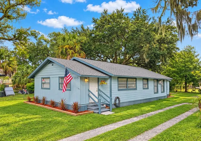 Photo 1 of House for sale at 1305 S Elliott St, Sanford, FL 32771 | MLS# O6447874 | Listing updated on 2026-10-30