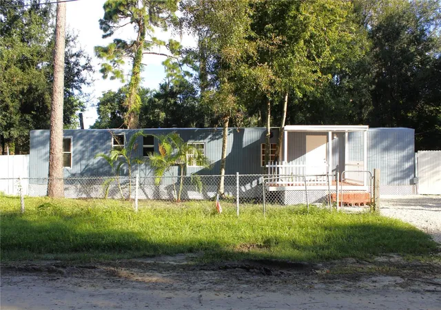 Photo 2 of Manufactured home for sale at 6905 Azlee Ave, New Port Richey, FL 34655 | MLS# W7890155 | Listing updated on 2026-10-17