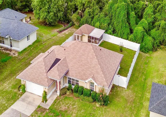 Photo 3 of Single family home for sale at 10151 SW 41st Terrace, Ocala, FL 34476 | MLS# OM733585 | Listing updated on 2026-10-08