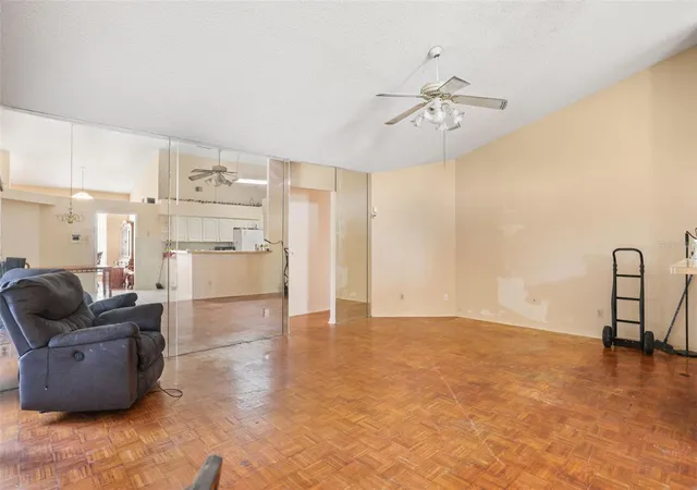 Photo 4 of Single family home for sale at 12547 W Hope Dr, Orlando, FL 32837 | MLS# O6447883 | Listing updated on 2026-10-08