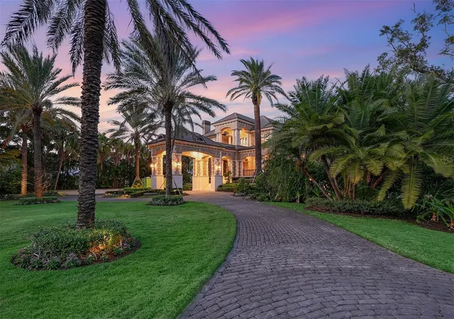 Photo 2 of Single family home for sale at 1423 Hillview Dr, Sarasota, FL 34239 | MLS# A4708764 | Listing updated on 2026-10-30