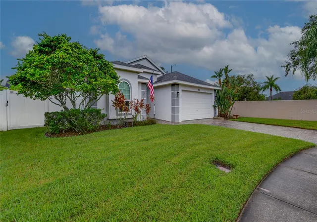 Photo 3 of Single family home for sale at 366 Rainforest Ct, Oldsmar, FL 34677 | MLS# TB8555675 | Listing updated on 2026-10-08