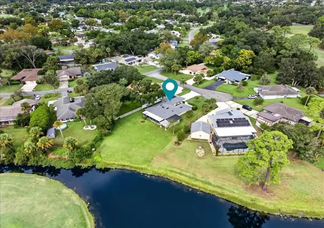 Photo 4 of Single family home for sale at 4 Cooper Ct, Palm Coast, FL 32137 | MLS# FC321970 | Listing updated on 2026-10-08