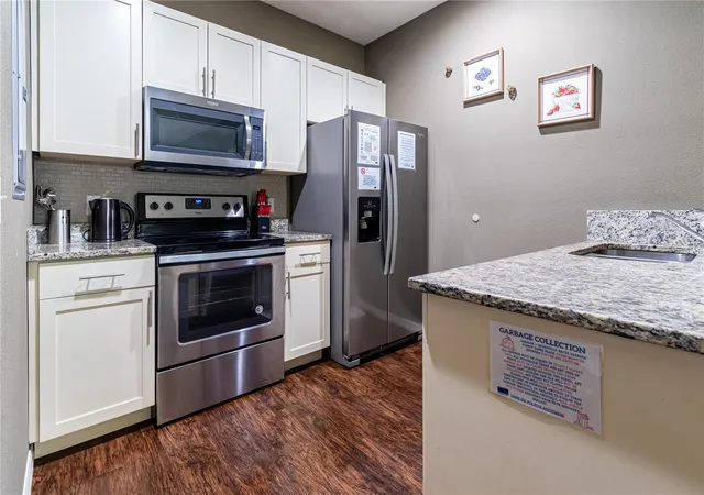 Photo 4 of Townhouse for sale at 8930 Shine Dr, Kissimmee, FL 34747 | MLS# O6447891 | Listing updated on 2026-10-09