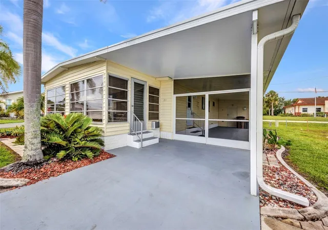 Photo 4 of Manufactured home for sale at 10100 Burnt Store Rd #21, Punta Gorda, FL 33950 | MLS# C7531666 | Listing updated on 2026-10-07
