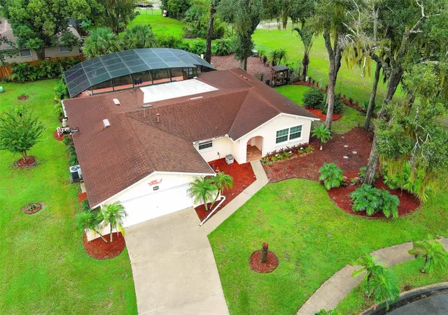 Photo 1 of Single family home for sale at 106 Poplar Pl, Longwood, FL 32750 | MLS# O6447892 | Listing updated on 2026-10-09