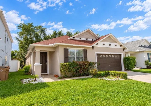 Photo 1 of Single family home for sale at 1523 Blue Horizon Dr, Clermont, FL 34714 | MLS# OM733590 | Listing updated on 2026-10-08