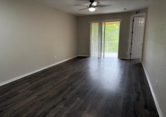 Listing Photo 4 - Condo for sale in building located at 10201 Indian Creek Dr, KISSIMMEE, FL 34759 - Unit #10B