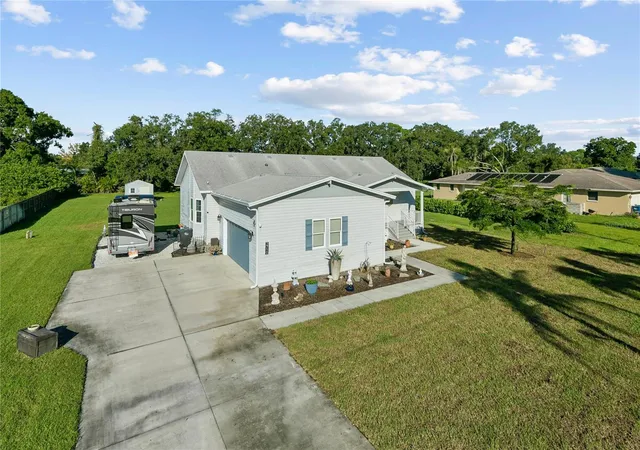 Photo 1 of Single family home for sale at 2710 61st Street E, Bradenton, FL 34208 | MLS# O6447902 | Listing updated on 2026-10-17