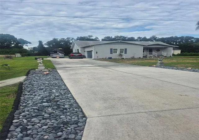 Photo 2 of Single family home for sale at 2710 61st Street E, Bradenton, FL 34208 | MLS# O6447902 | Listing updated on 2026-10-07