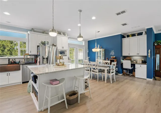 Photo 3 of Single family home for sale at 2710 61st Street E, Bradenton, FL 34208 | MLS# O6447902 | Listing updated on 2026-10-17