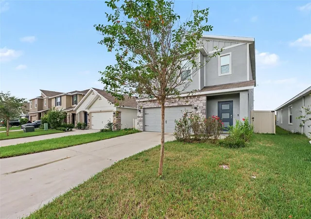 Photo 4 of Single family home for sale at 1656 Hazy Sea Dr, Plant City, FL 33565 | MLS# TB8555690 | Listing updated on 2026-10-08