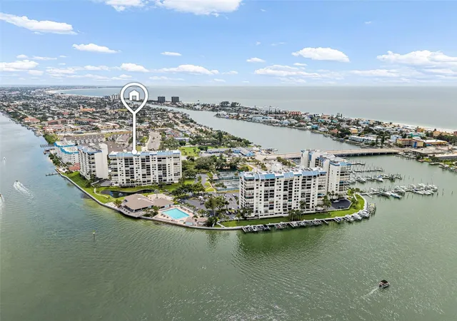 Photo 3 of Condo for sale at 9425 Blind Pass Rd #1006, St Pete Beach, FL 33706 | MLS# W7890158 | Listing updated on 2026-10-07