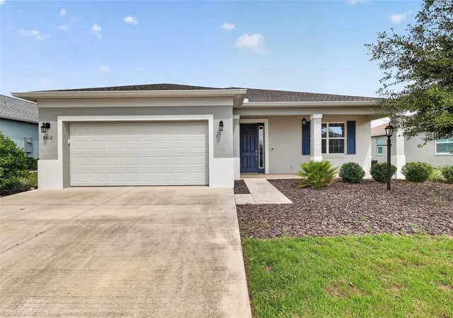 Photo 1 of Single family home for sale at 9012 SW 75th Loop, Ocala, FL 34481 | MLS# OM733592 | Listing updated on 2026-10-08
