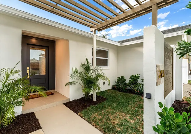 Photo 3 of Single family home for sale at 2456 Timbercrest Cir W, Clearwater, FL 33763 | MLS# TB8555695 | Listing updated on 2026-10-08