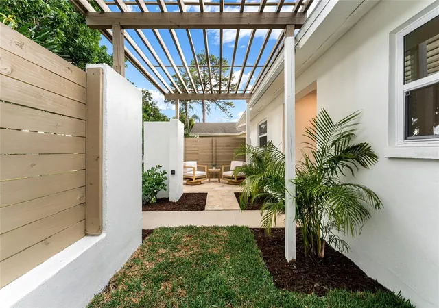 Photo 4 of Single family home for sale at 2456 Timbercrest Cir W, Clearwater, FL 33763 | MLS# TB8555695 | Listing updated on 2026-10-08