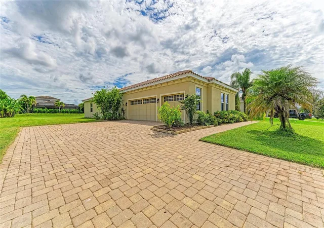 Photo 3 of Single family home for sale at 519 165th Street E, Bradenton, FL 34212 | MLS# A4708772 | Listing updated on 2026-10-07