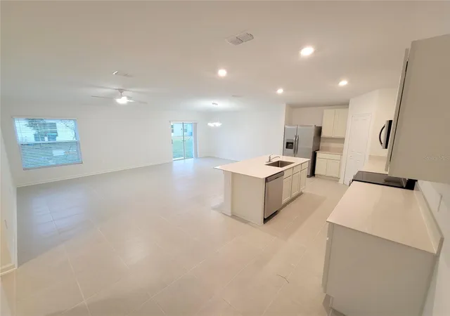 Photo 3 of Single family home for sale at 3007 Totem Rd, Eagle Lake, FL 33839 | MLS# O6447924 | Listing updated on 2026-10-22