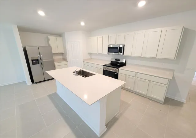 Photo 4 of Single family home for sale at 3007 Totem Rd, Eagle Lake, FL 33839 | MLS# O6447924 | Listing updated on 2026-10-22