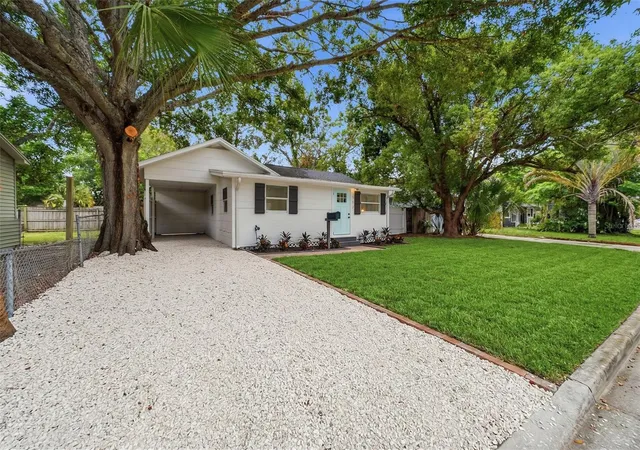 Photo 2 of Single family home for sale at 1752 42nd Street S, Saint Petersburg, FL 33711 | MLS# TB8555707 | Listing updated on 2026-10-09