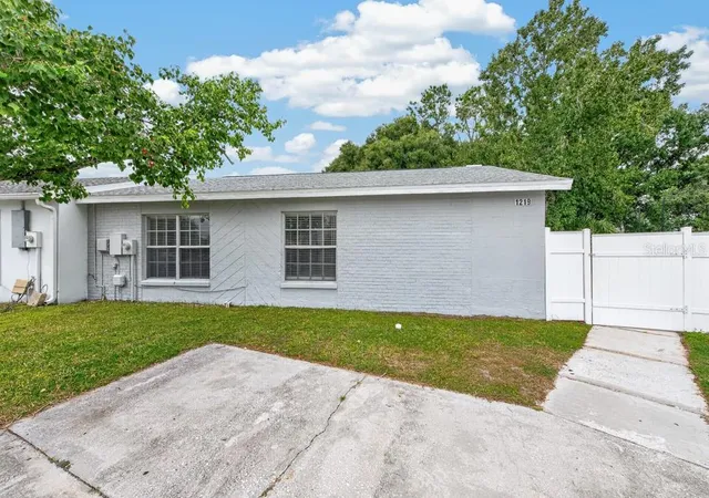 Single family home for sale at 1219 Mohrlake Dr, BRANDON, FL 33511 | MLS# TB8555708