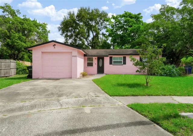 Photo 1 of Single family home for sale at 2223 Fulton Way, Largo, FL 33774 | MLS# TB8555709 | Listing updated on 2026-10-08