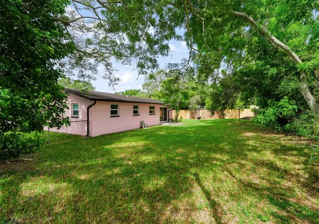 Photo 4 of Single family home for sale at 2223 Fulton Way, Largo, FL 33774 | MLS# TB8555709 | Listing updated on 2026-10-08