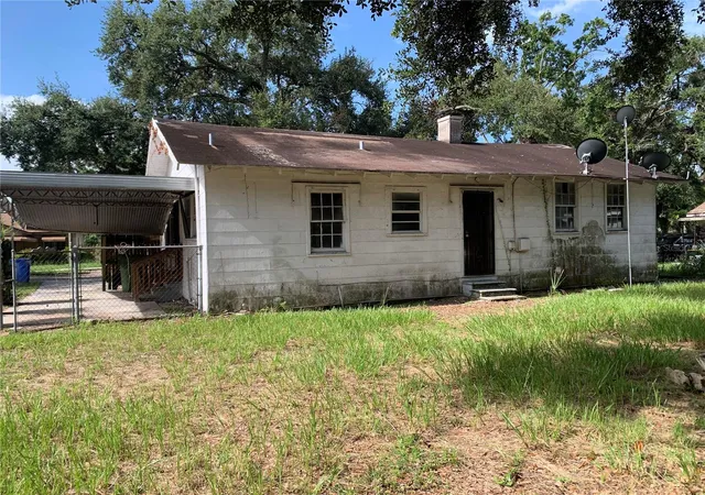 Photo 4 of Single family home for sale at 3010 E Curtis St, Tampa, FL 33610 | MLS# TB8555710 | Listing updated on 2026-10-08