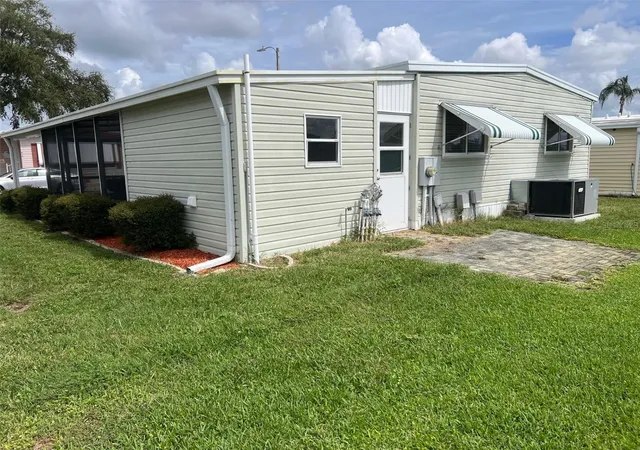 Photo 3 of Manufactured home for sale at 529 Needle Palm St, Largo, FL 33778 | MLS# TB8555712 | Listing updated on 2026-10-07