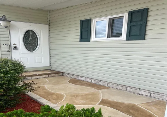 Photo 4 of Manufactured home for sale at 529 Needle Palm St, Largo, FL 33778 | MLS# TB8555712 | Listing updated on 2026-10-07