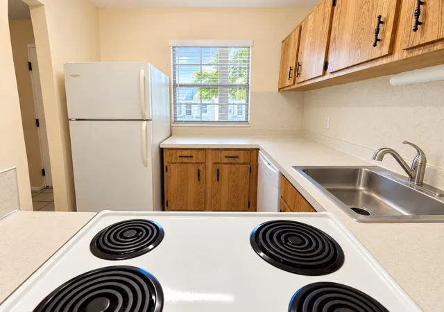 Photo 3 of Condo for sale at 2625 State Rd 590 #1724, Clearwater, FL 33759 | MLS# TB8555715 | Listing updated on 2026-10-07