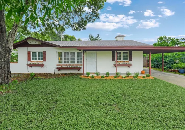 Photo 1 of Single family home for sale at 3607 S Crystal Lake Dr, Orlando, FL 32806 | MLS# G5118753 | Listing updated on 2026-10-09