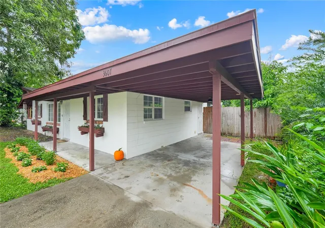 Photo 4 of Single family home for sale at 3607 S Crystal Lake Dr, Orlando, FL 32806 | MLS# G5118753 | Listing updated on 2026-10-09