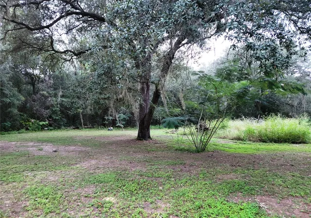 Photo 4 of Manufactured home for sale at 12231 NE 64 Place, Williston, FL 32696 | MLS# OM733597 | Listing updated on 2026-10-07