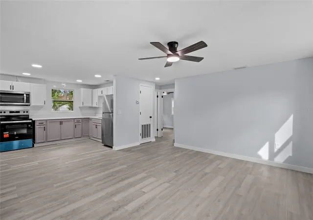 Photo 3 of Single family home for sale at 272 36th Street Ct E, Palmetto, FL 34221 | MLS# TB8555724 | Listing updated on 2026-10-07