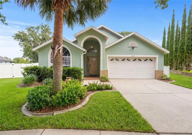 Photo 1 of Single family home for sale at 16102 Magnolia Hl St, Clermont, FL 34714 | MLS# G5118755 | Listing updated on 2026-10-09