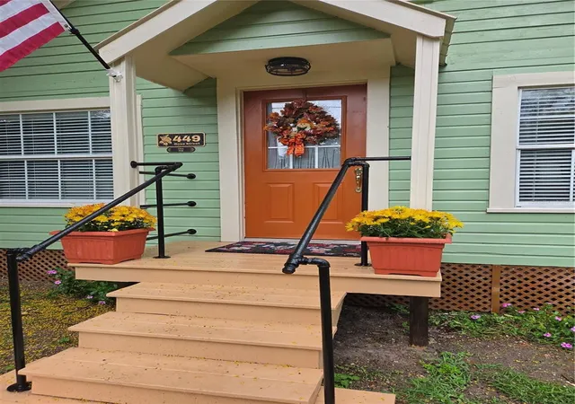 Photo 1 of Single family home for sale at 449 Rose St, Umatilla, FL 32784 | MLS# G5118758 | Listing updated on 2026-10-09