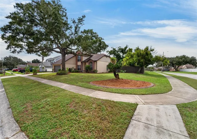 Photo 1 of Single family home for sale at 12301 Pathway Ct, Riverview, FL 33569 | MLS# TB8555737 | Listing updated on 2026-10-08
