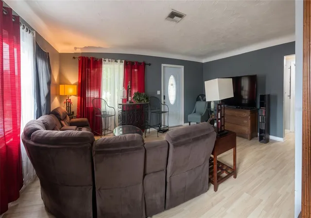 Photo 3 of Single family home for sale at 2930 29th Street N, Saint Petersburg, FL 33713 | MLS# TB8555740 | Listing updated on 2026-10-08