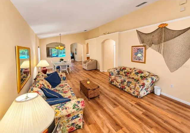 Photo 3 of Single family home for sale at 4640 Eagle Peak Dr, Kissimmee, FL 34746 | MLS# O6447956 | Listing updated on 2026-10-07