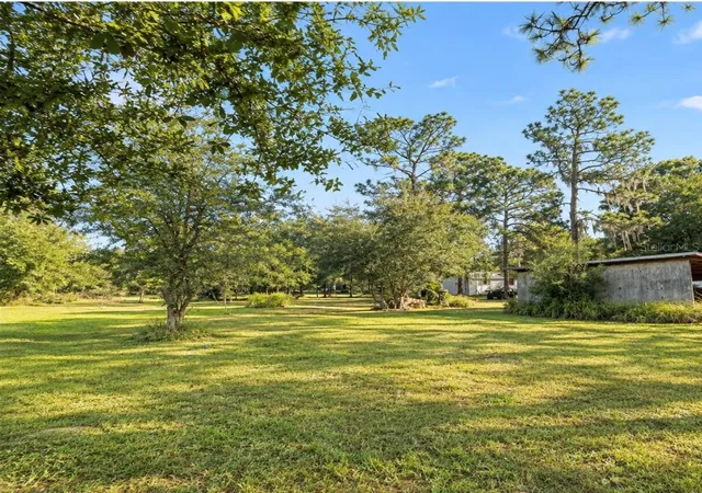 Photo 2 of Manufactured home for sale at 1533 Tiger Lake Rd, Lake Wales, FL 33898 | MLS# O6447957 | Listing updated on 2026-10-08