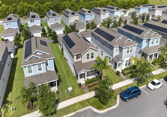 Photo 3 of Single family home for sale at 1396 Roxy Ln, Winter Garden, FL 34787 | MLS# O6447958 | Listing updated on 2026-10-07